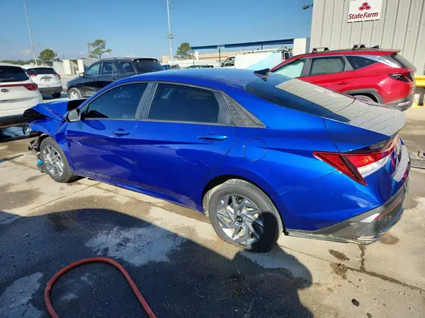 KMHLM4DG3RU656789 2024 HYUNDAI ELANTRA - Image 2