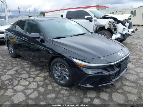 KMHLM4DG3RU657781 2024 HYUNDAI ELANTRA - Image 1