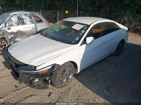 KMHLM4DG3RU662141 2024 HYUNDAI ELANTRA - Image 2