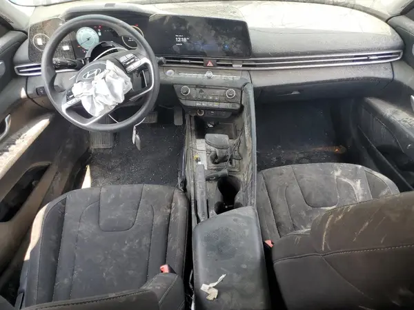KMHLM4DG3RU662303 2024 HYUNDAI ELANTRA - Image 8