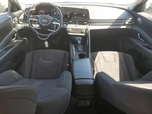 KMHLM4DG3RU663919 2024 HYUNDAI ELANTRA - Image 8