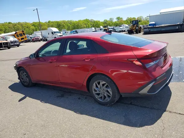 KMHLM4DG3RU671762 2024 HYUNDAI ELANTRA - Image 2