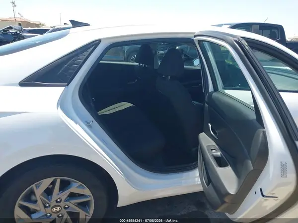 KMHLM4DG3RU671910 2024 HYUNDAI ELANTRA - Image 8