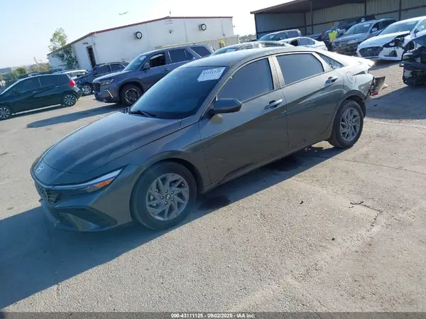 KMHLM4DG3RU672734 2024 HYUNDAI ELANTRA - Image 2