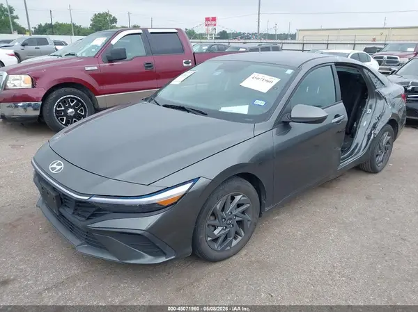 KMHLM4DG3RU680963 2024 HYUNDAI ELANTRA - Image 2