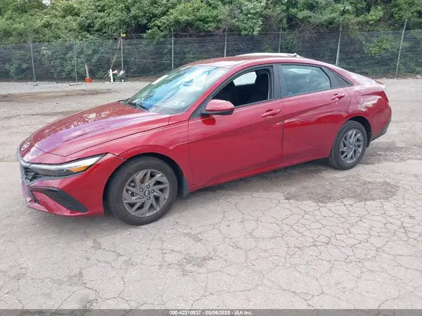 KMHLM4DG3RU688285 2024 HYUNDAI ELANTRA - Image 2