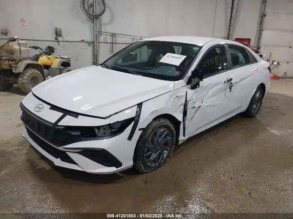 KMHLM4DG3RU690070 2024 HYUNDAI ELANTRA - Image 2