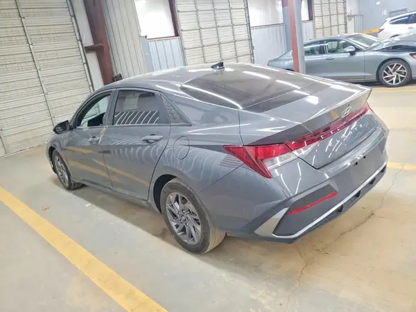 KMHLM4DG3RU692191 2024 HYUNDAI ELANTRA - Image 2