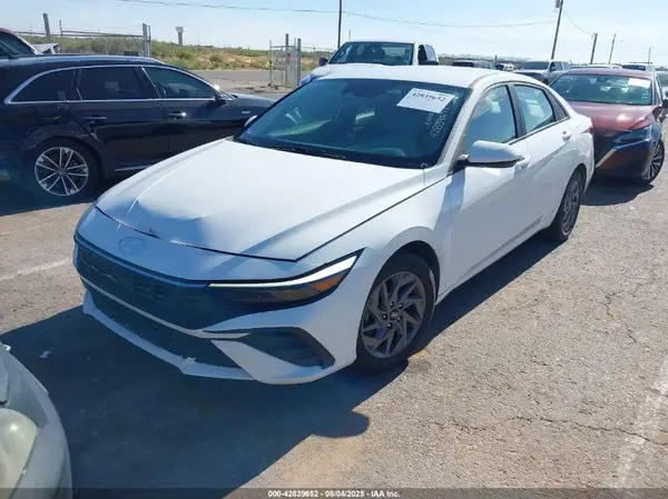 KMHLM4DG3RU696161 2024 HYUNDAI ELANTRA - Image 2