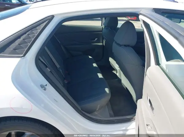 KMHLM4DG3RU696161 2024 HYUNDAI ELANTRA - Image 8