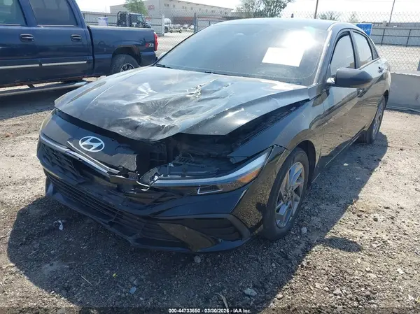 KMHLM4DG3RU696354 2024 HYUNDAI ELANTRA - Image 2