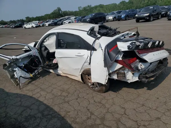 KMHLM4DG3RU697035 2024 HYUNDAI ELANTRA - Image 2