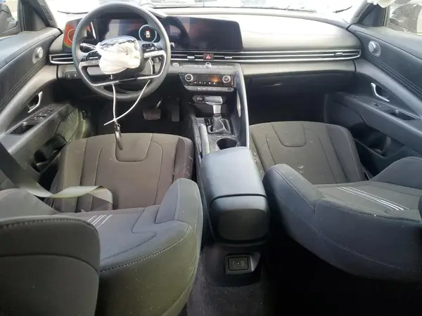 KMHLM4DG3RU697777 2024 HYUNDAI ELANTRA - Image 8