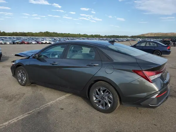 KMHLM4DG3RU698041 2024 HYUNDAI ELANTRA - Image 2