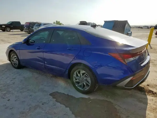 KMHLM4DG3RU701312 2024 HYUNDAI ELANTRA - Image 2
