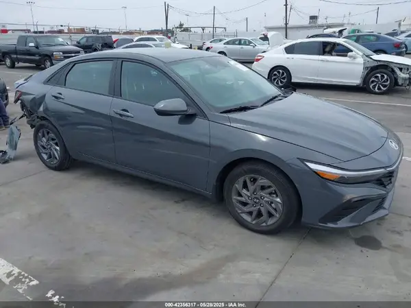 KMHLM4DG3RU703920 2024 HYUNDAI ELANTRA - Image 1