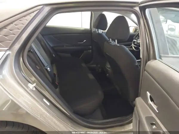 KMHLM4DG3RU704551 2024 HYUNDAI ELANTRA - Image 8