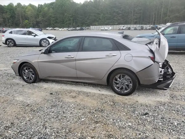 KMHLM4DG3RU706168 2024 HYUNDAI ELANTRA - Image 2