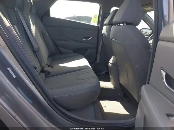 KMHLM4DG3RU729949 2024 HYUNDAI ELANTRA - Image 8