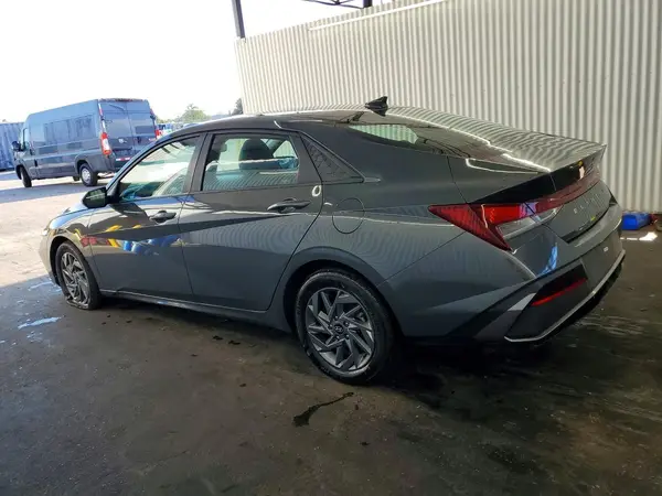 KMHLM4DG3RU734844 2024 HYUNDAI ELANTRA - Image 2