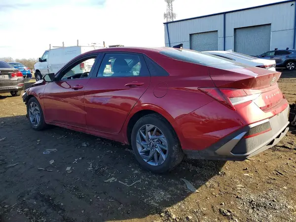 KMHLM4DG3RU735685 2024 HYUNDAI ELANTRA - Image 2