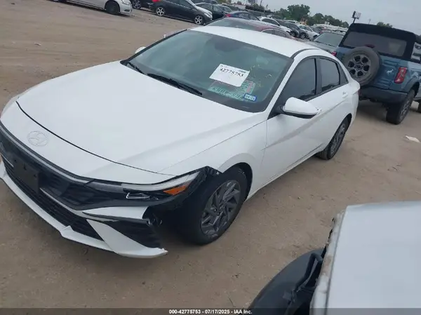 KMHLM4DG3RU738277 2024 HYUNDAI ELANTRA - Image 2