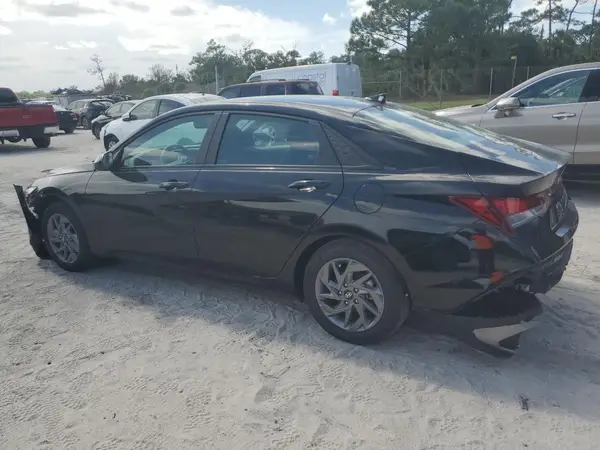KMHLM4DG3RU745911 2024 HYUNDAI ELANTRA - Image 2