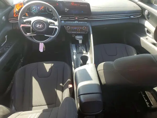 KMHLM4DG3RU750641 2024 HYUNDAI ELANTRA - Image 8