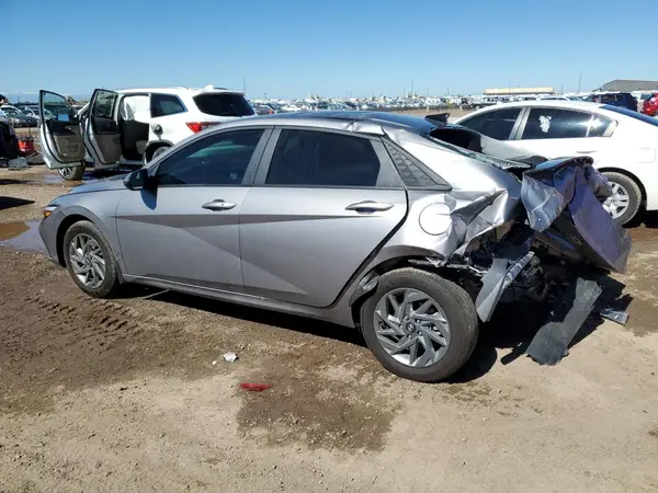 KMHLM4DG3RU751174 2024 HYUNDAI ELANTRA - Image 2
