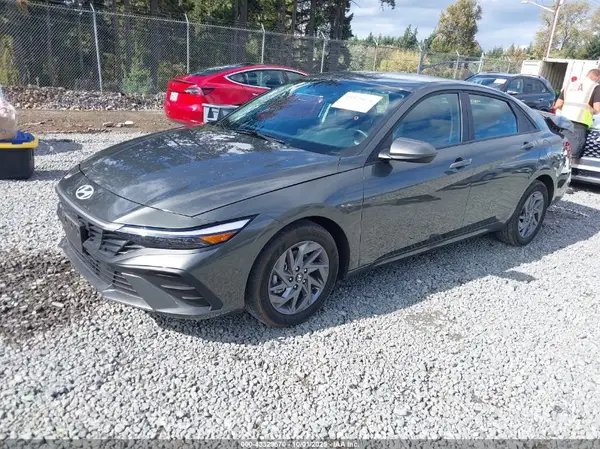KMHLM4DG3RU752762 2024 HYUNDAI ELANTRA - Image 2
