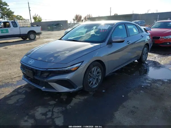 KMHLM4DG3RU754009 2024 HYUNDAI ELANTRA - Image 2