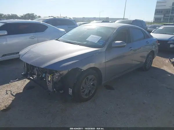 KMHLM4DG3RU755256 2024 HYUNDAI ELANTRA - Image 2