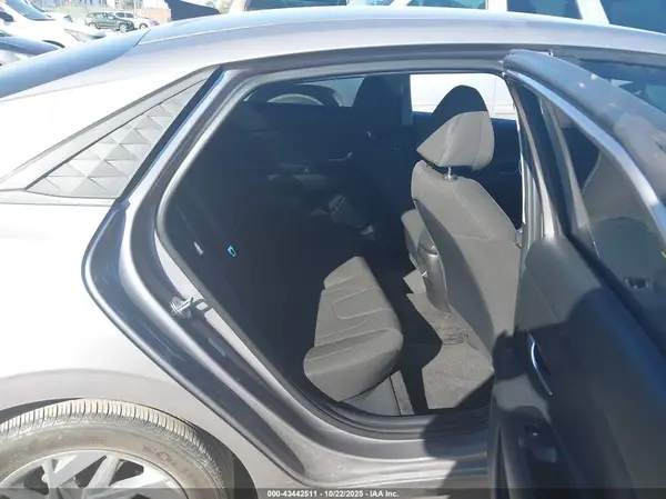 KMHLM4DG3RU755256 2024 HYUNDAI ELANTRA - Image 8