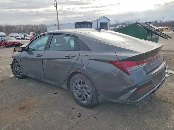 KMHLM4DG3RU758030 2024 HYUNDAI ELANTRA - Image 2