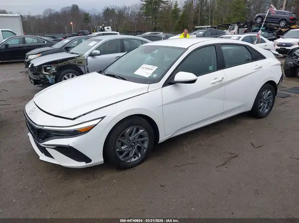 KMHLM4DG3RU759923 2024 HYUNDAI ELANTRA - Image 2