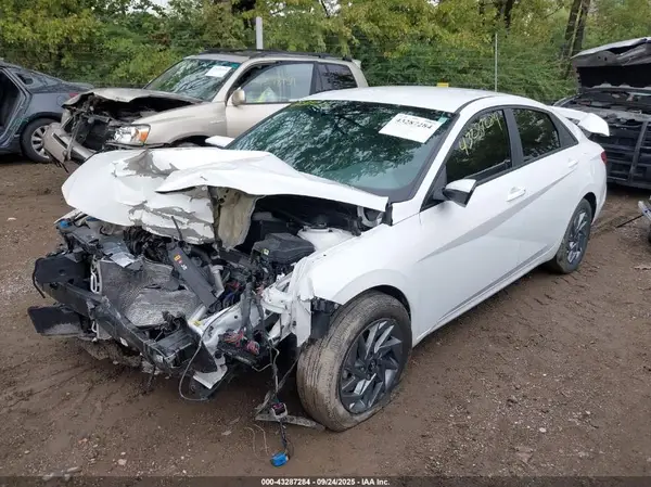 KMHLM4DG3RU765964 2024 HYUNDAI ELANTRA - Image 2