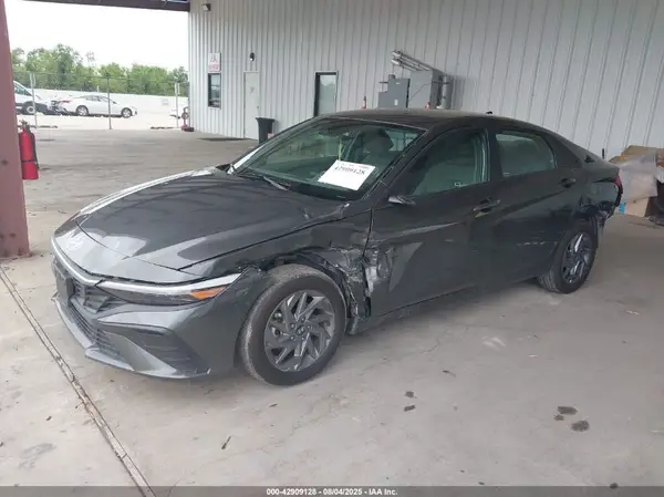 KMHLM4DG3RU766175 2024 HYUNDAI ELANTRA - Image 2