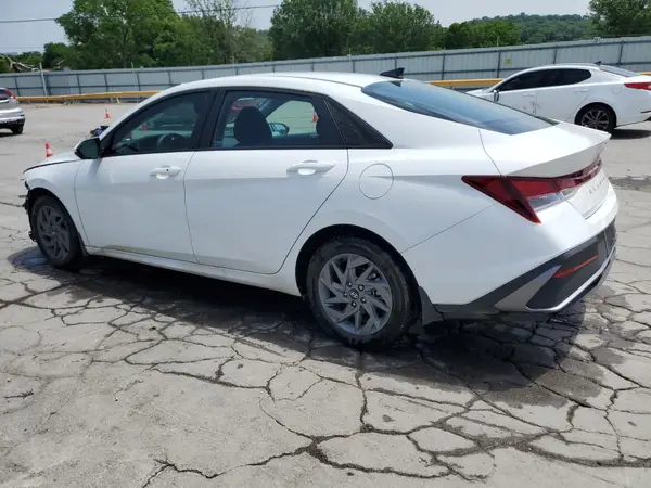 KMHLM4DG3RU770176 2024 HYUNDAI ELANTRA - Image 2