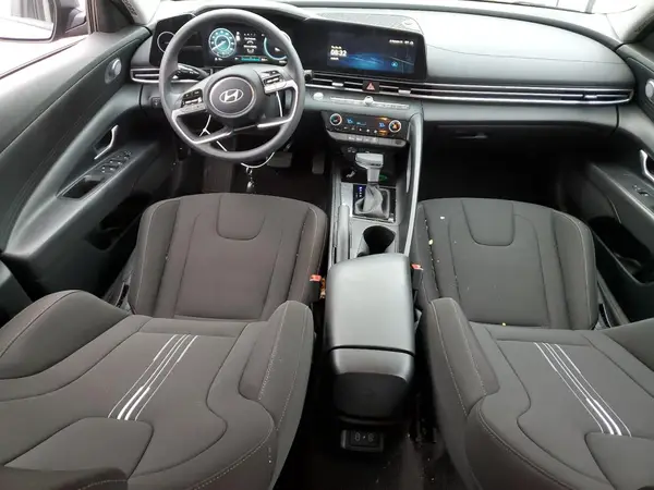 KMHLM4DG3RU770503 2024 HYUNDAI ELANTRA - Image 8