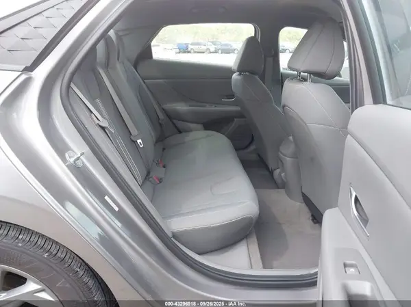 KMHLM4DG3RU772364 2024 HYUNDAI ELANTRA - Image 8