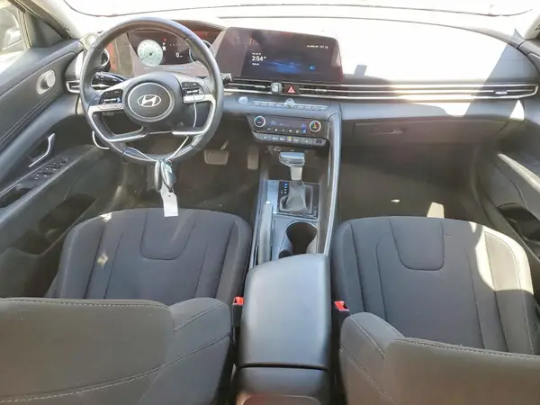 KMHLM4DG3RU775376 2024 HYUNDAI ELANTRA - Image 8