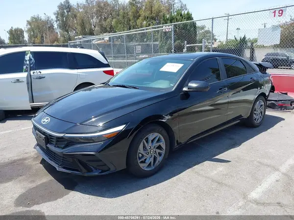 KMHLM4DG3RU775815 2024 HYUNDAI ELANTRA - Image 2