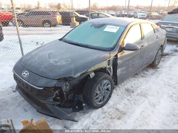 KMHLM4DG3RU786815 2024 HYUNDAI ELANTRA - Image 2