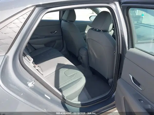 KMHLM4DG3RU792467 2024 HYUNDAI ELANTRA - Image 8