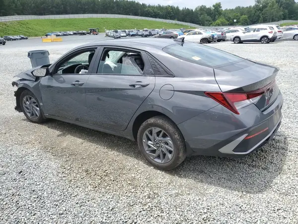 KMHLM4DG3RU796650 2024 HYUNDAI ELANTRA - Image 2