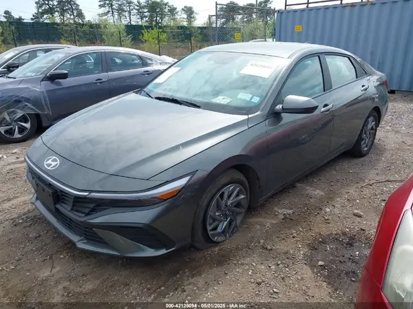 KMHLM4DG3RU812894 2024 HYUNDAI ELANTRA - Image 2