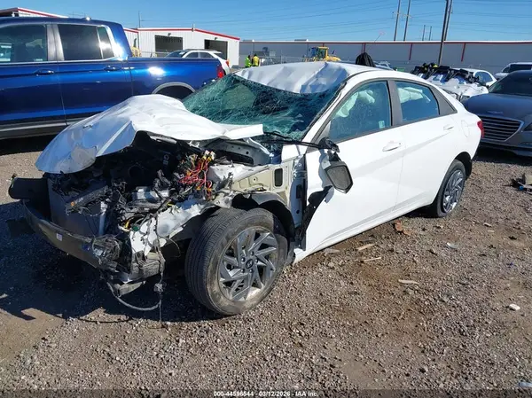 KMHLM4DG3RU815231 2024 HYUNDAI ELANTRA - Image 2