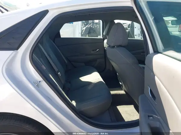 KMHLM4DG3RU818761 2024 HYUNDAI ELANTRA - Image 8