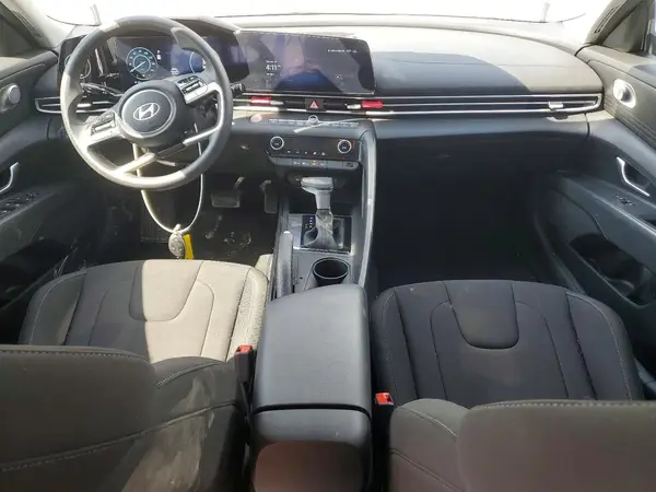 KMHLM4DG3RU828657 2024 HYUNDAI ELANTRA - Image 8