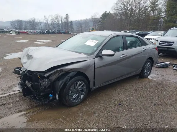 KMHLM4DG3RU836726 2024 HYUNDAI ELANTRA - Image 2
